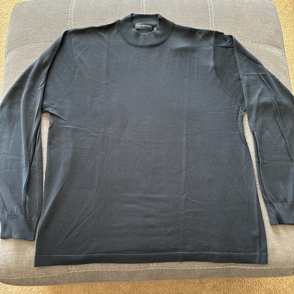 Jhane Barnes man’s black 100% silk  Sweater. XL